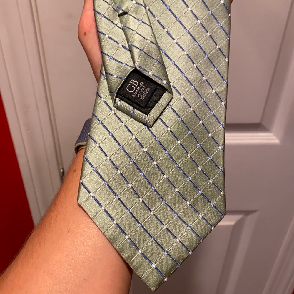 Mint green tie w/light blue lines and white dots